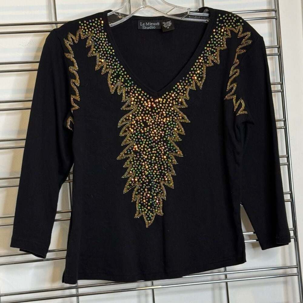 Le Mieux Studio 100% Cotton V-Neck Top Iridescent Beaded Embellishment
